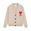 Cárdigan de punto Ami Arauneif Transfronterizo 25Ss Otoño e Invierno Bordado de Corazón para Pareja Chaqueta Suéter de Lana con Cuello en V