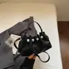 Bolso Cubo de Moda Transfronterizo 2026 para Mujer, Diseño Único, Bolso de Mano con Cuentas, Bolso Cruzado de Gran Capacidad para el Trabajo