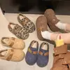 Zapatos de vestir de cobertura total sin cordones suela gruesa hebilla otoño 2026 para mujer retro nuevos casuales tacón oculto zapatos Birkenstock gamuza