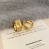 Pendientes de Letra Inglesa Dorados en Forma de C Diseño de Nicho Pendientes Cuadrados Cepillados Simples de Nicho Lujo Accesible Pendientes Versátiles