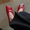 Zapatos Planos Elegantes sin Cordones 2026 Verano Nuevos Rojos Súper Modernos Zapatos de Piel para Ir al Trabajo y Uso Casual con Suelas Suaves