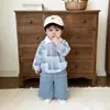 Conjunto de Ropa Infantil Estilo Coreano para Niños, Conjunto de Dos Piezas Camisa de Cuello con Cuadros Azules y Pantalones Anchos, Estilo Primavera y Otoño, Elegante y a la Moda para Bebés