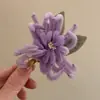 Grampo de Cabelo Flor de Veludo Crisântemo Estilo Chinês para Mulheres, Acessório de Grampo Hanfu Estilo Antigo de Alta Qualidade, Ornamento de Cabelo Flor de Veludo