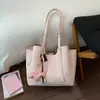 Bolso de Viaje Retro Elegante de Alto Valor para Mujer Moda Nueva Primavera 2026 Bolso de Hombro Personalizado de Gran Capacidad