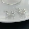 Brincos de Luxo Leve de Alta Qualidade, Presilhas de Orelha Espiral Repelente de Mosquitos, Design de Nicho, Brincos Vazados com Qualidade do Ar, Argolas Lisas Modernas e Versáteis