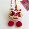 Excelente Bolsa Transversal Vermelha Estilo Dança do Leão Chinês de Ano Novo Festiva para Crianças, Bolsa Acessório de Pelúcia Tradicional Hanfu