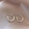 2026 Aretes de Aro Lisos Sencillos Estilo Nuevo con un Diseño Exagerado, Versátiles y Elegantes, Aretes de Lujo Ligero de Gama Alta de Nicho