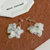 Pendientes de Borla de Pétalos Estilo Hada Francesa de Aguja Plateada, Lujo Ligero y Diseño de Nicho de Gama Alta, Pendientes Versátiles y Elegantes