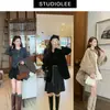 Botas de cavaleiro femininas no mesmo estilo da Mom de Uva com 4cm de aumento interno de altura, versáteis, couro de ovelha ultrassuave, bico quadrado, cano médio ajustado