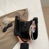 Bolso de Hombro Cruzado para Mujer de Alta Gama, Sentido Extranjero, Nicho, Debajo del Brazo, Nuevo Modelo 2025, Bolso de Trabajo Versátil