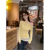 Amarelo Puro Sexy Falso Duas Peças Ombro Inclinado Renda Costura Manga Comprida T-shirt Feminina Outono Slim-fit Niche Ombro Top