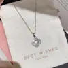 Collar con colgante de ojo de gato envuelto en flor de circón microincrustado, versátil de lujo ligero, para mujer, cadena para clavícula de acero de titanio de alta gama, de nicho