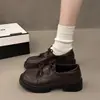 Sapatos Pequenos de Couro com Bico Redondo e Laço Francês Solado Grosso Estilo Outono 2026 Novos Mocassins Femininos para Combinar com Saias Estilo Britânico