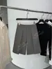 Recomendación PrincipalColección Nueva Primavera/Verano 26 de Yuran: Shorts Bermuda Sueltos Elegantes y Casuales de Doble Pinza Cortados con Precisión