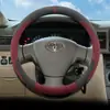 Adecuado para modelos Toyota Corolla más antiguos, este cubre volante está hecho de gamuza, ultradelgado, versión manual clásica, edición de lujo