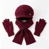 Conjunto de tres piezas para mujeres de mediana edad y mayores: gorro de punto grueso y cálido de otoño e invierno, gorra de béisbol de pelo de conejo, bufanda y guantes