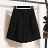 Shorts Feminino de Verão Finos de Cintura Alta Slim-Fit Largos de Perna Larga, Calça Casual Petite de Cinco Pontos com Duas Fileiras de Botões