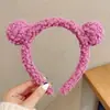 Faixa de Cabelo de Pelúcia com Rosto de Coelho Desenho Animado Fofo, Acessório de Cabelo para Outono e Inverno, Touca Versátil Antiderrapante Super Fofa, Novo Design de Laço