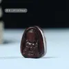 Colgante de Buda Bebé Tallado en Palo de Rosa Natural para Seguridad y Bienestar, Adecuado para Hombres y Mujeres, Cadena para Teléfono, Pulsera, Accesorio para Bolso