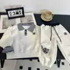 Conjunto de Moletom Outono e Inverno 2026 Novo Estilo Unissex Espessado Fleece Duas Peças Casual Versátil Estilo Coreano Roupa Esportiva para Meninos