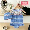 Traje de baño para bebé con estampado de fresas y cuadros azules y blancos, Conjunto de traje de baño de verano con gorro de natación, Traje de baño sin mangas refrescante de secado rápido