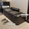 Banco para trocar de sapatos na entrada para uso doméstico, banco longo tipo sofá para lojas de roupas e provadores, com um toque de luxo leve e sofisticado