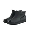 Zapatos de lluvia de venta caliente transfronterizos para mujer, caña corta, para exteriores, zapatos de agua, cálidos, antideslizantes, botas de lluvia, botas impermeables, zapatos de goma, cubrebotas, venta al por mayor