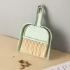 Mini set de escoba de escritorio herramienta para barrer la mesa estudiantes de escuela primaria para niños con recogedor combinación escoba pequeña escritorio mesa