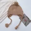 Sombrero Lei Feng Bonito con Pompón de Mezcla de Lana para Mujer, Suave y Versátil, Sombrero de Moda que Protege los Oídos, Gorro de Punto con Diseño Trenzado Hecho a Mano