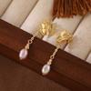 Pendientes de perlas de agua dulce con borlas de mariposa y súper hada, de dos usos, con clip para orejas adelgazante de alto nivel, sin dolor.