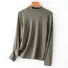 Camisa base de seda ecológica con cuello semi-alto personalizado para mujer, corte ajustado y fina, adecuada para otoño e invierno, se puede usar como capa interior con un top de cuello alto o como capa exterior con una camiseta de manga larga