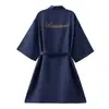 Roupão de Manhã de Casamento Feminino Noiva Madrinha Grupo Seda Gelada Pijama de Casamento Camisola Robe Vermelho Feminino Comprimento Médio Fino