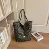 Bolso tote para mujer para ir a clase, nuevo otoño 2026, nicho vintage, súper popular, estampado de leopardo, gran capacidad, bolso de hombro