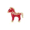 Broche Rojo Estilo Tendencia Nacional con Lindo Diseño de Esmalte, Lujo Ligero y Sensación de Alta Gama, Exquisito Broche de Caballo de Zirconia para Mujer