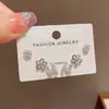 Exquisito y de Moda, Lujo Ligero, Flor Completa de Diamante, Doble C, Juego de Pendientes de Tres Piezas para Mujer, Elegante y Compacto, Versátil para el Uso Diario, Pendientes al por Mayor