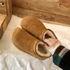 Botas de neve femininas Little Potato 2026 inverno novo estilo antiderrapante sola plana forradas de fleece quentes botas curtas estilo pão Birkenstock sapatos de algodão