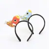 Linda Creativa Muñeca Cabeza de Carpa Roja Diadema Diadema Dibujo Animado Adulto Niños Espectáculo Foto en Vivo Tarjeta para el Cabello Tocado