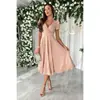 Estación Independiente de Amazon Comercio Exterior para Mujer de Color Sólido Cuello en V Adelgazante Burbuja Manga Corta Vestido Grande