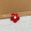 Flor de camelia tejida a mano, accesorio de ropa, regalo de Navidad, árbol de Navidad, flor de lana decorativa, gancho de mano, bricolaje terminado