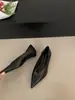 Primer Encuentro Jifa Retro Francés Punta Fina Tacón Gatito Corte Bajo Zapatos de una Sola Pieza Mujer 2026 Nuevo Estilo Slip-on Comodín Simple Cien
