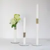Portavelas moderno simple de hierro pintado negro y blanco/dorado galvanizado arreglo floral portavelas de doble uso adornos de lujo ligero para el hogar