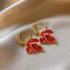 Pendientes de Hoja de Arce con Esmalte Rojo Gota Gama Alta Nicho Lujo Ligero Diseño Elegante Pendientes de Otoño e Invierno 2024 Pendientes Nuevos para Mujer