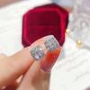Cao Shi Otoño e Invierno Nuevos Pendientes Cuadrados Brillantes de Diamante para Mujer Temperamento de Dama Lujo Ligero Nicho Elegante Cara Delgada Pendientes de Moda