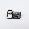 Celebridad de internet linda alpaca Biyaya prendedor de pecho animal pequeño creativo insignia inglesa sombrero mochila lindo accesorio pequeño fijo