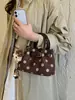 Bolso cubo de ante con lunares estilo coreano para mujer, nuevo de 2026, moda diaria, gran capacidad, para llevar al hombro y cruzado