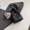 Bolsa de Mão Estilosa de Couro Lichia de Alta Qualidade para Mulheres, Nova Moda Inverno 2025 Bolsa Elegante Simples de Ombro Transversal