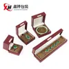 Caja de Joyería de Cuero PU de Ángulo Recto con Etiqueta Dorada Caja para Anillos Colgantes Collares Joyería Pulsera Pulsera Almacenamiento Caja de Embalaje para Joyería