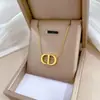Collar de titanio y acero nuevo europeo y americano, personalidad simple, letra CD, cadena para clavícula de cerdo clásica de temperamento femenino, Joker, venta al por mayor