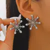 Pendientes de Copo de Nieve de Invierno Incrustados de Diamantes Transfronterizos Europeos y Americanos Lujo Accesible Moda de Alta Gama Pendientes de Moda Creativos con Perlas Pendientes para Mujer