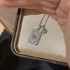 Collar con Colgante Cuadrado de Circonita con Diamantes Completos Super Brillante, Cadena de Suéter con Colgante Sencillo de Gama Alta de Nicho Elegante, Cadena para Clavícula de Lujo Ligero